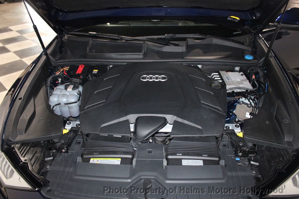 2020 Audi Q8 Prestige 55 photo 29