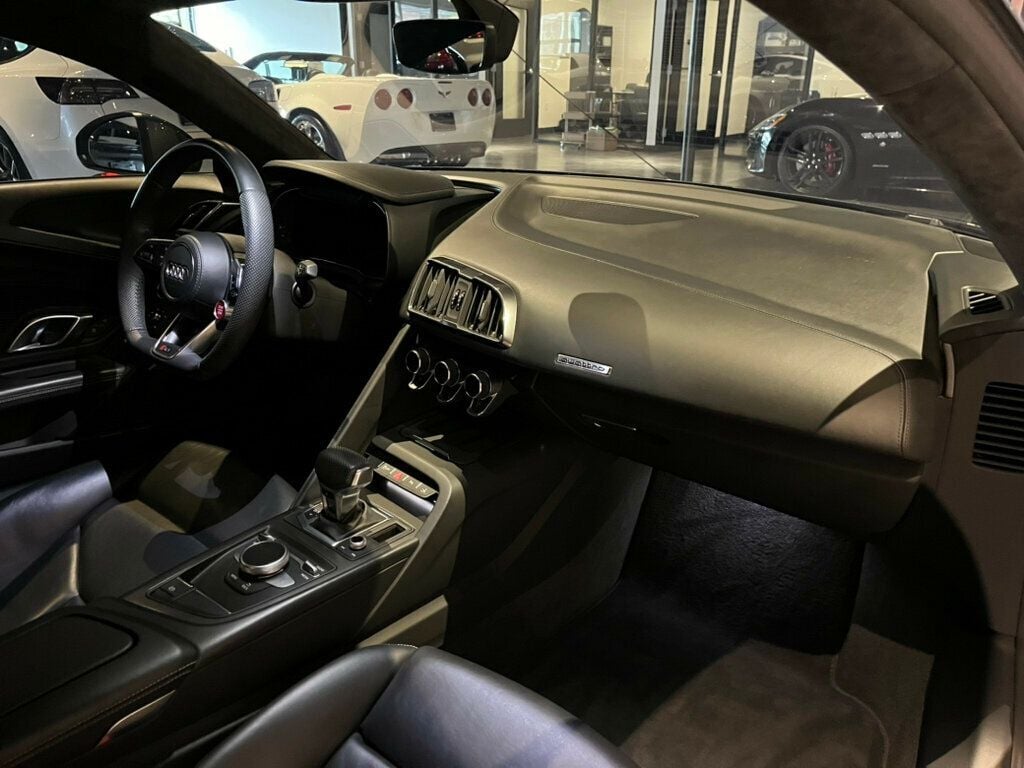 2020 Audi R8 Coupe v10/LocalCar/DynamicSteerPkg/FullLeatherPkg/AudiLaserLightPkg - 22672435 - 29