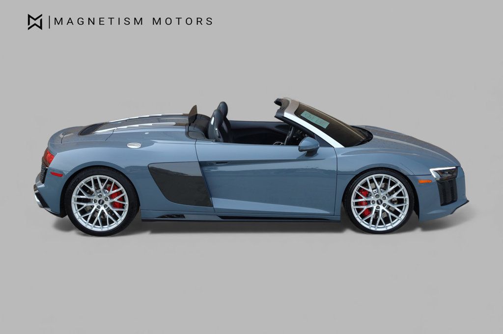 2020 Audi R8 Spyder V10 Quattro photo 2