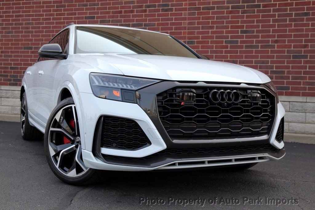 2020 Audi RS Q8 photo 9