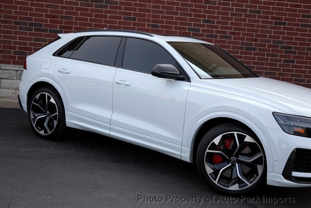 2020 Audi RS Q8 photo 11