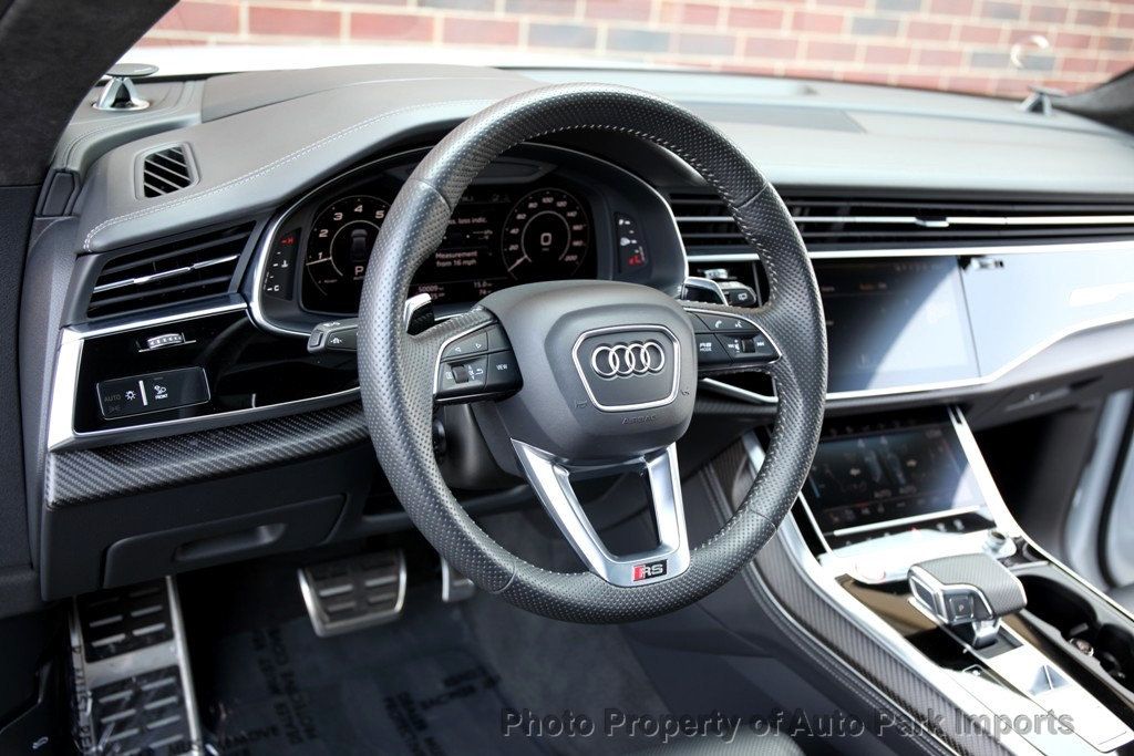 2020 Audi RS Q8 photo 25