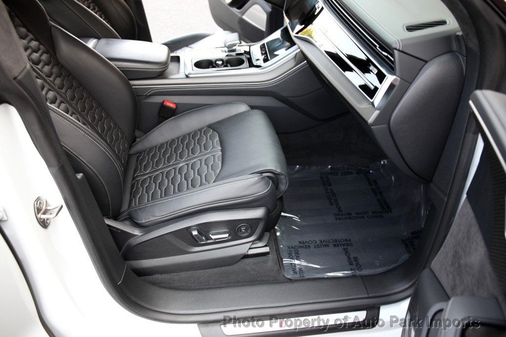 2020 Audi RS Q8 photo 33