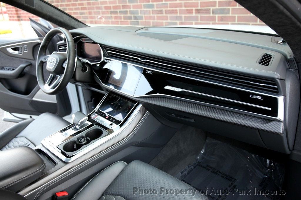2020 Audi RS Q8 photo 36