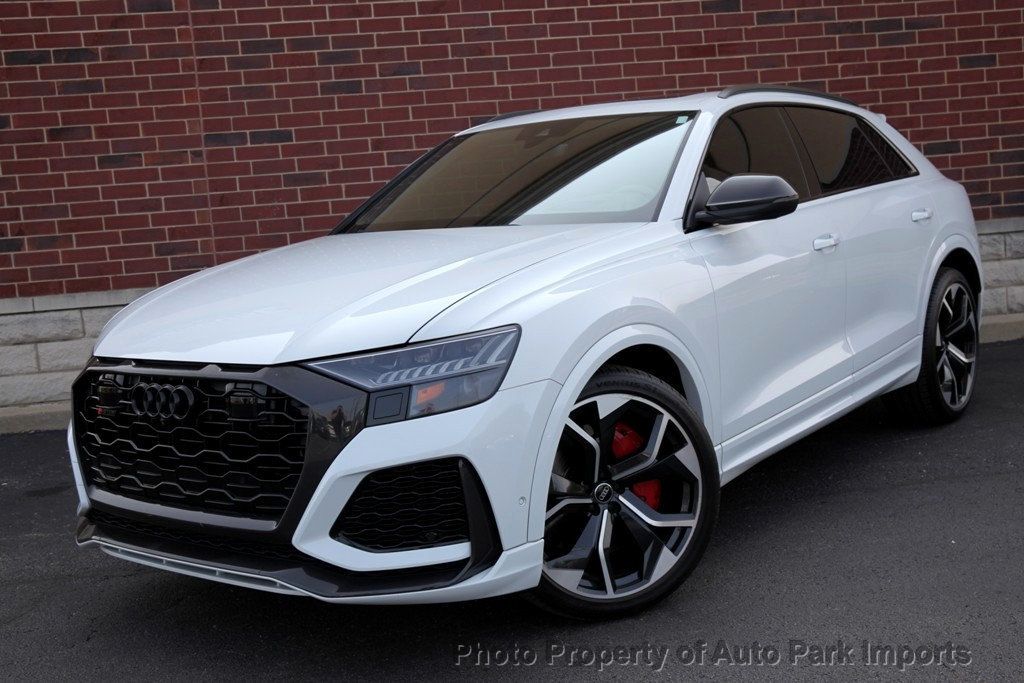 2020 Audi RS Q8 photo 3