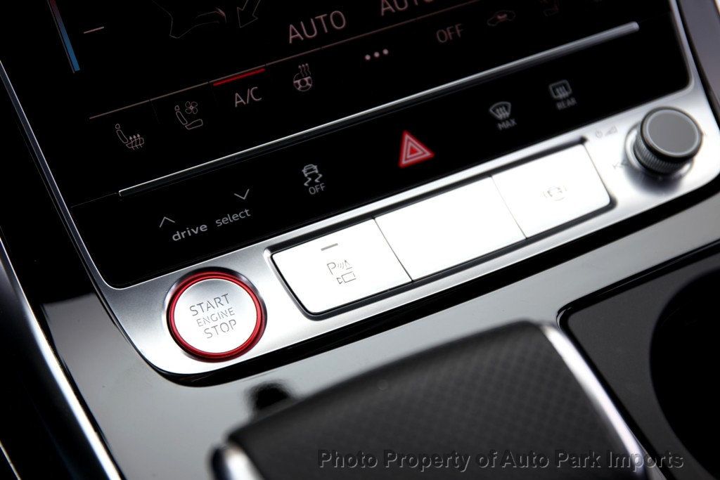 2020 Audi RS Q8 photo 56