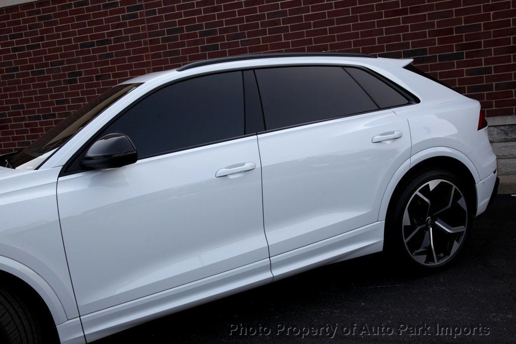 2020 Audi RS Q8 photo 5