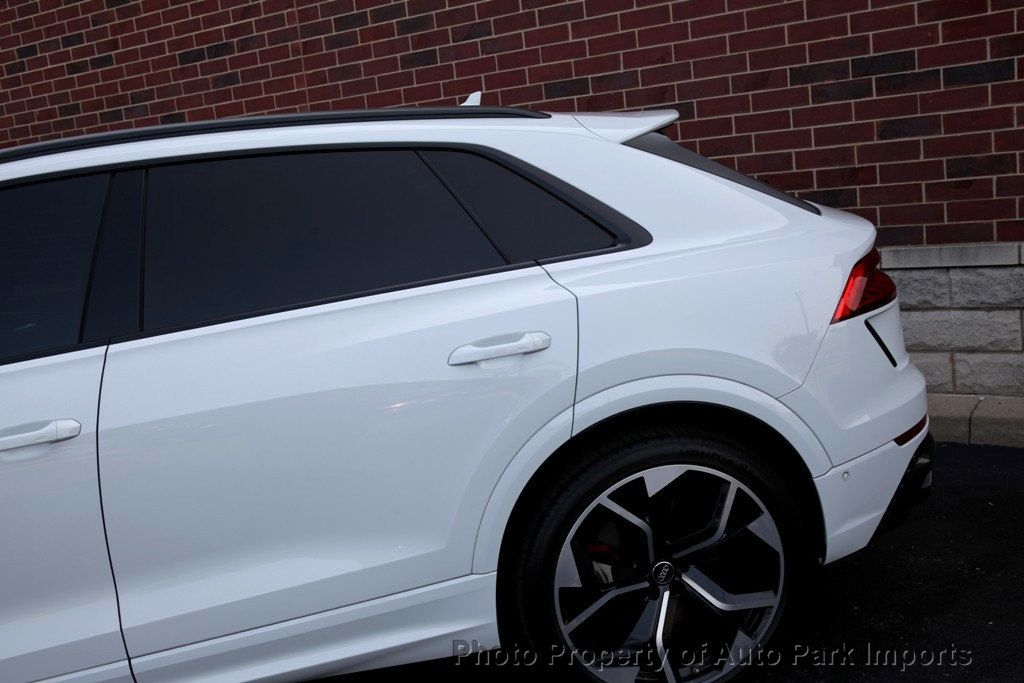 2020 Audi RS Q8 photo 6