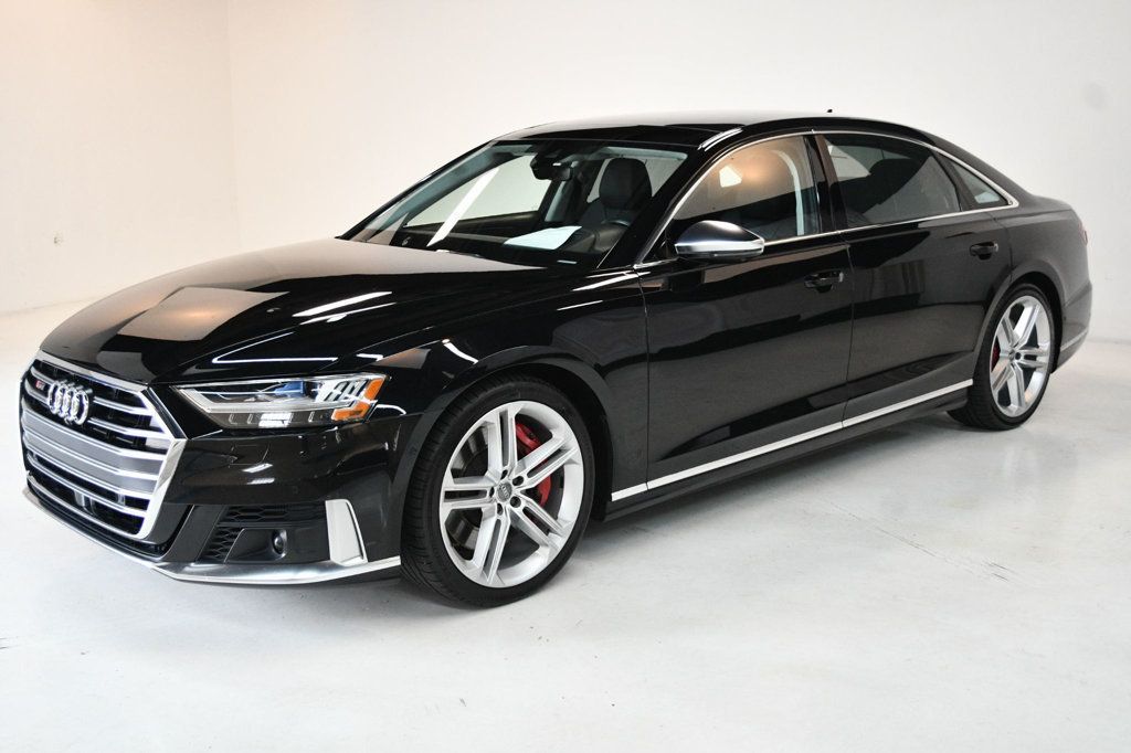 2020 Audi S8 Quattro photo 2