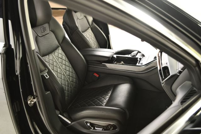 2020 Audi S8 4.0 TFSI - 22877622 - 32