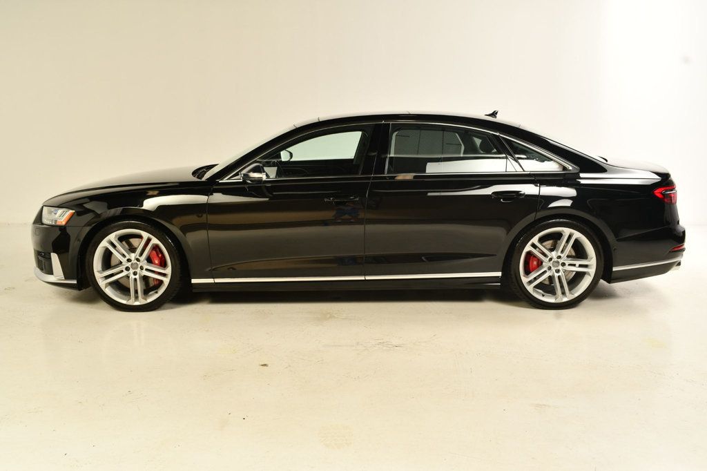 2020 Audi S8 Quattro photo 4