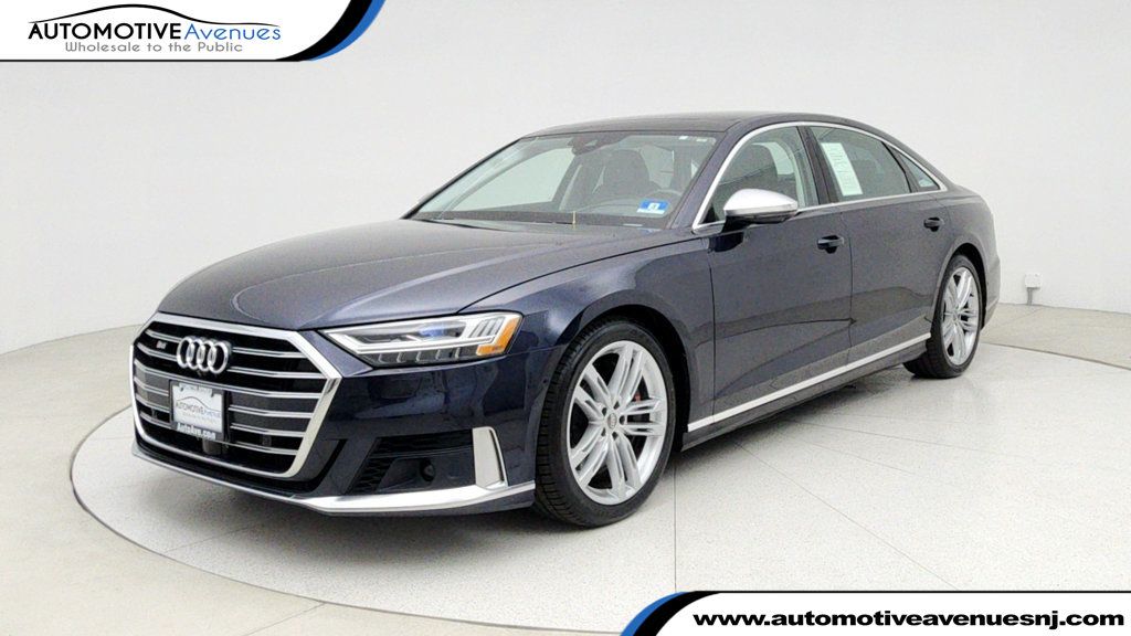 2020 Audi S8 4.0 TFSI w/ Executive, Driver Assistance & Cold Weather Packages - 22949912 | Video 1