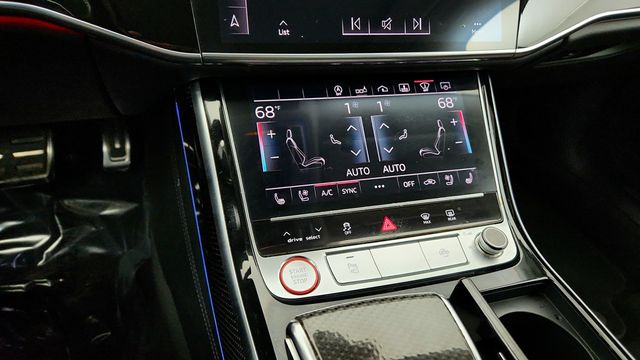 2020 Audi S8 4.0 TFSI w/ Executive, Driver Assistance & Cold Weather Packages - 22949912 - 17