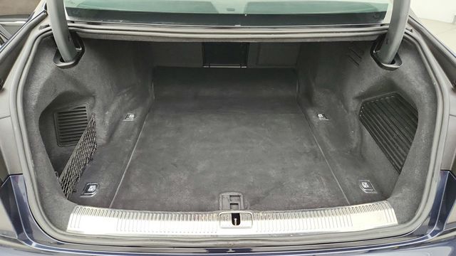 2020 Audi S8 4.0 TFSI w/ Executive, Driver Assistance & Cold Weather Packages - 22949912 - 22