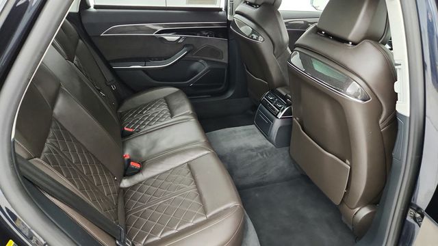 2020 Audi S8 4.0 TFSI w/ Executive, Driver Assistance & Cold Weather Packages - 22949912 - 23