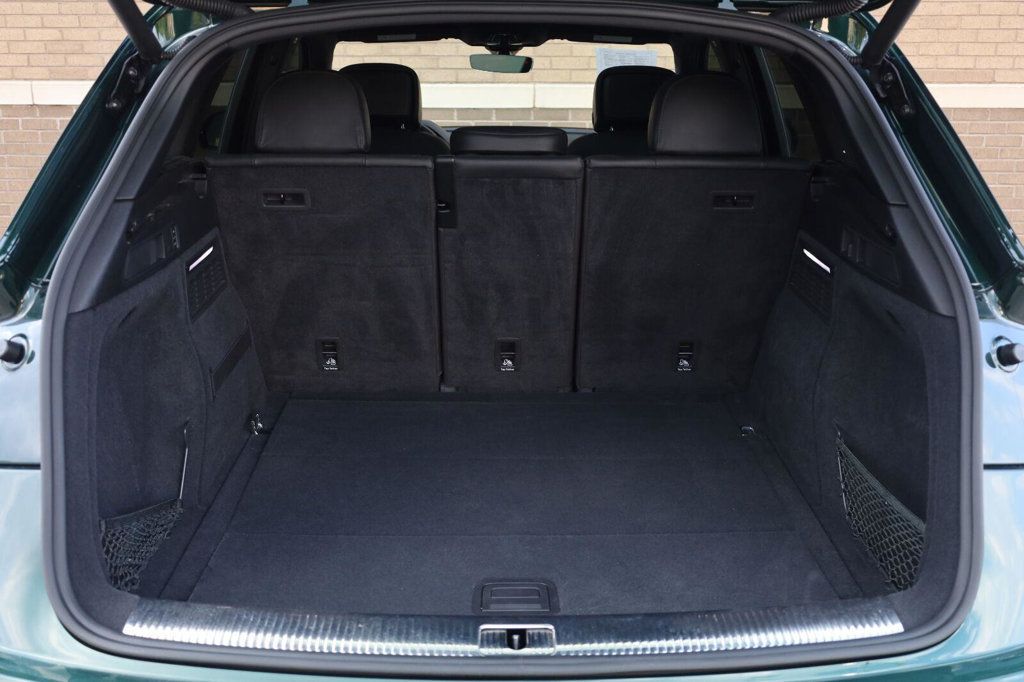 Audi SQ5 photo 14