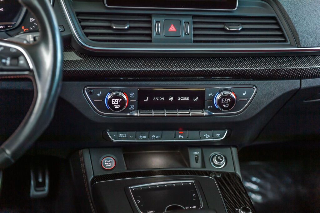 2020 Audi SQ5 SQ5 PREMIUM PLUS - QUANTUM GRAY ON RED LEATHER - NAV - PANO ROOF - 22908649 - 29