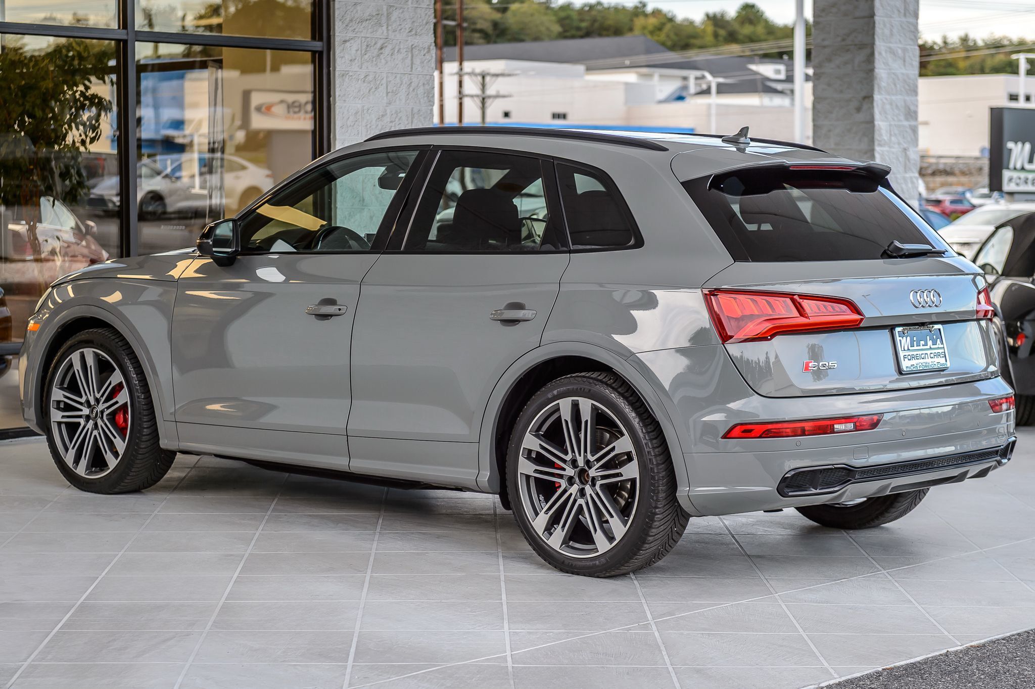 2020 Audi SQ5 Premium Plus photo 2