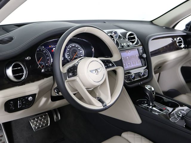 2020 Bentley Bentayga Hybrid AWD - 23055378 - 33