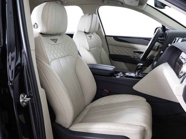2020 Bentley Bentayga Hybrid AWD - 23055378 - 36