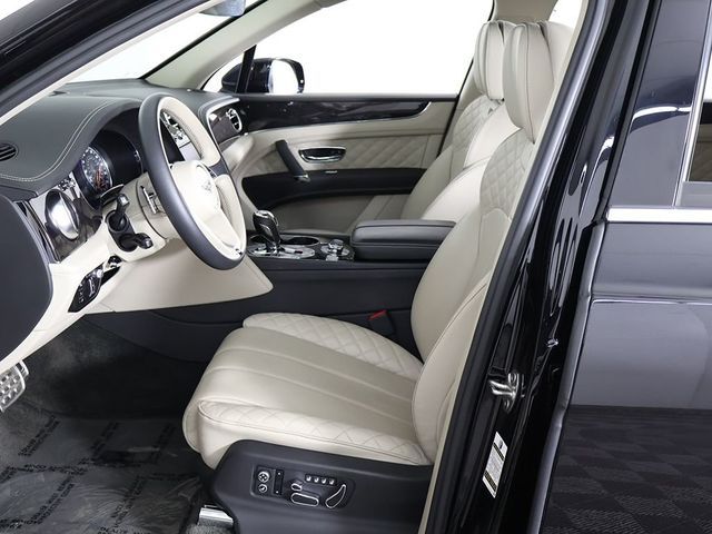 2020 Bentley Bentayga Hybrid AWD - 23055378 - 37