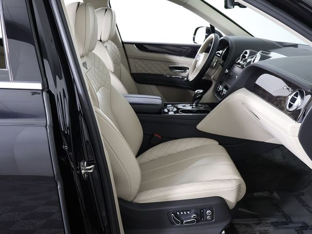 2020 Bentley Bentayga Hybrid AWD - 23055378 - 38