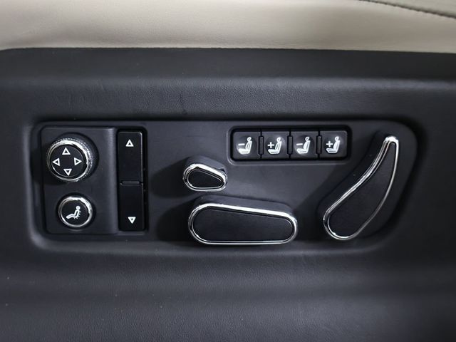 2020 Bentley Bentayga Hybrid AWD - 23055378 - 39