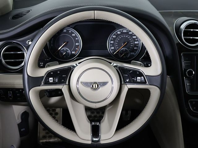 2020 Bentley Bentayga Hybrid AWD - 23055378 - 50