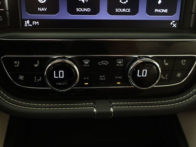 2020 Bentley Bentayga Hybrid AWD - 23055378 - 61