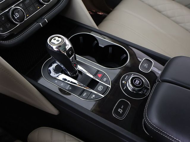 2020 Bentley Bentayga Hybrid AWD - 23055378 - 65