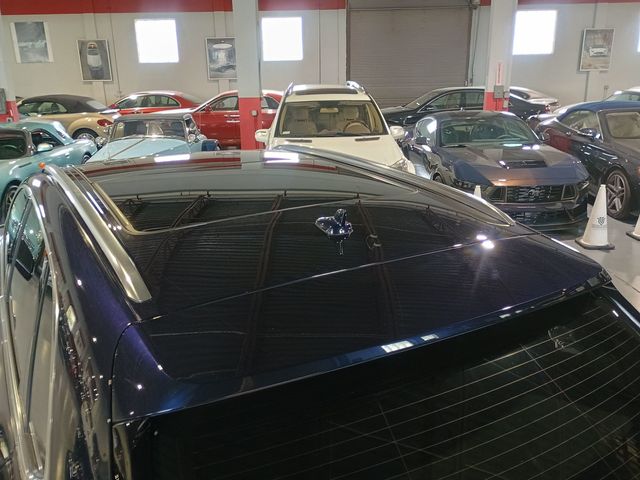 2020 Bentley Bentayga Hybrid AWD - 22940867 - 10