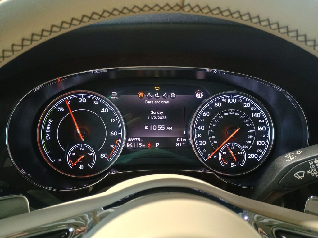 2020 Bentley Bentayga Hybrid AWD - 22940867 - 17