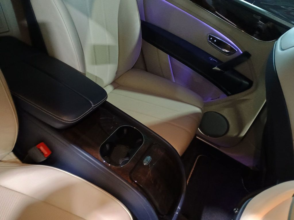 2020 Bentley Bentayga Hybrid AWD - 22940867 - 34
