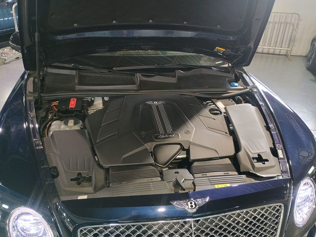 2020 Bentley Bentayga Hybrid AWD - 22940867 - 41