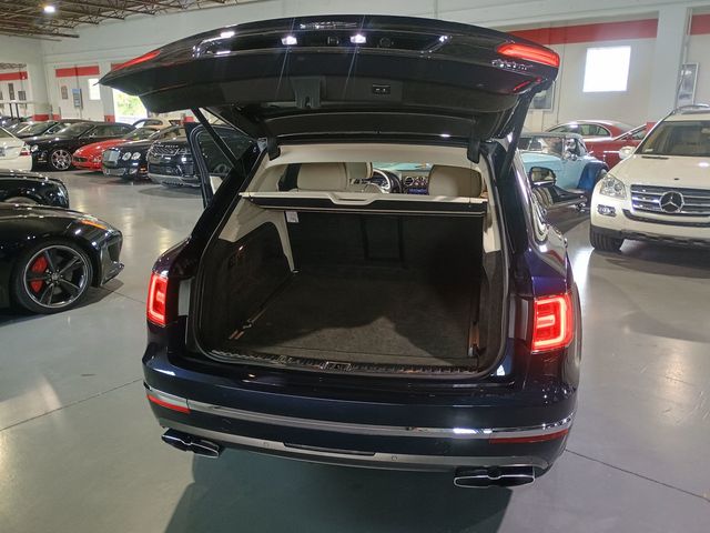 2020 Bentley Bentayga Hybrid AWD - 22940867 - 45