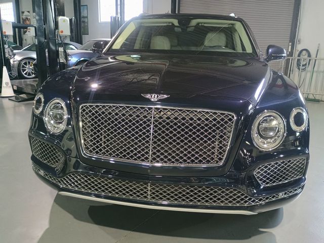 2020 Bentley Bentayga Hybrid AWD - 22940867 - 7