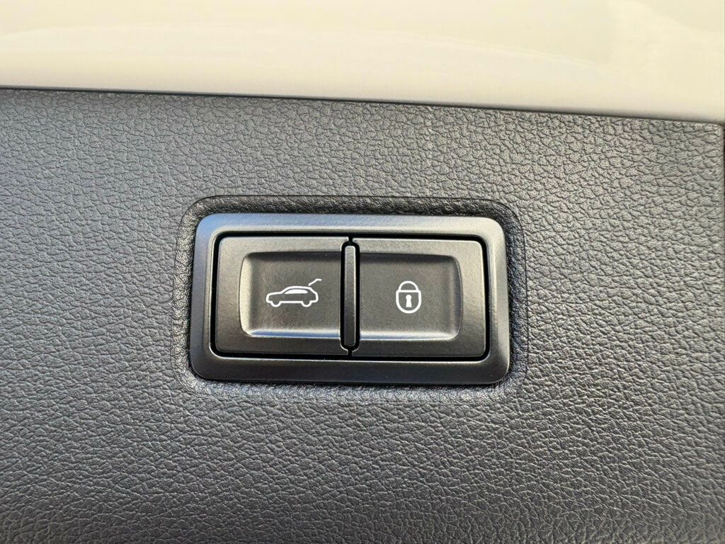 2020 Bentley Bentayga Speed AWD/Heated&Cooled Seats/Carbon Fiber Inlays/Pano Roof/NAV - 22921568 - 28