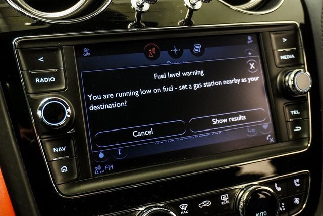 2020 Bentley Bentayga V8 AWD - 22975444 - 26