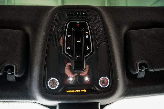 2020 Bentley Bentayga V8 AWD - 22975444 - 32