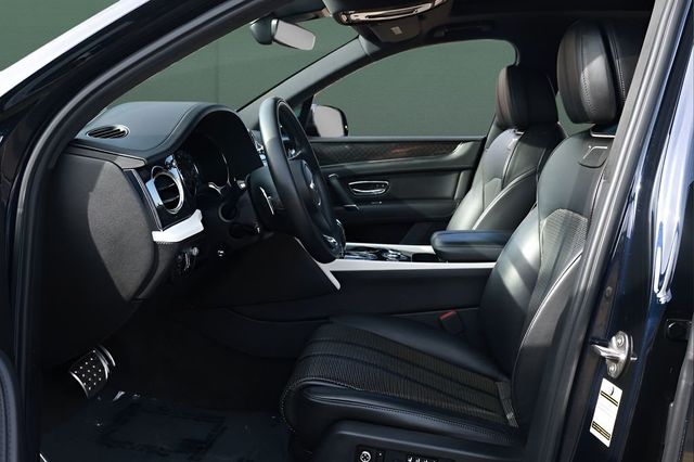 2020 Bentley Bentayga V8 AWD - 22980236 - 10