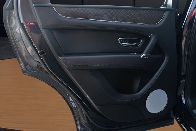 2020 Bentley Bentayga V8 AWD - 22980236 - 20