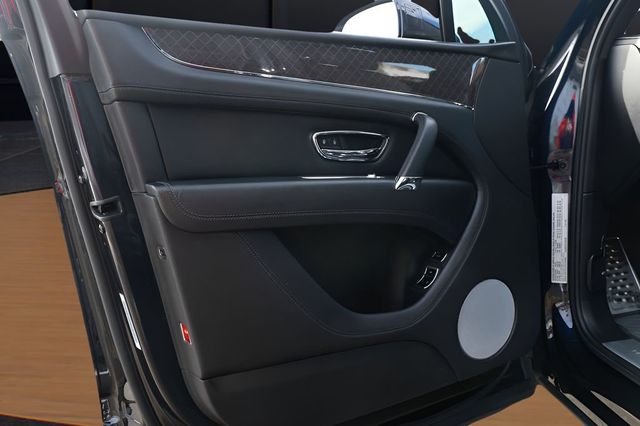 2020 Bentley Bentayga V8 AWD - 22980236 - 22