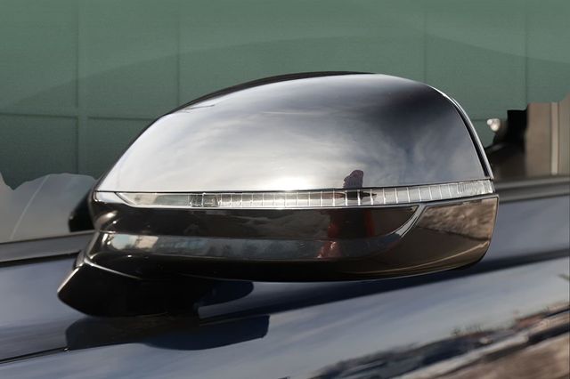 2020 Bentley Bentayga V8 AWD - 22980236 - 37