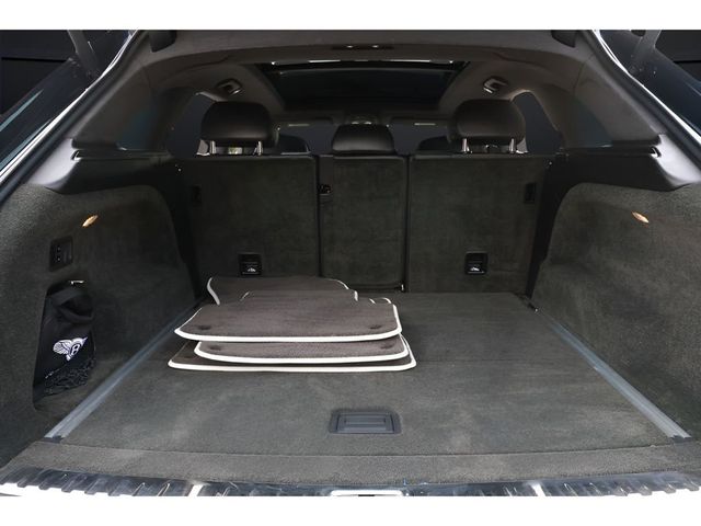 2020 Bentley Bentayga V8 AWD - 22980236 - 44