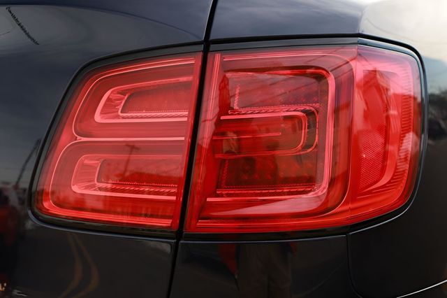 2020 Bentley Bentayga V8 AWD - 22980236 - 51