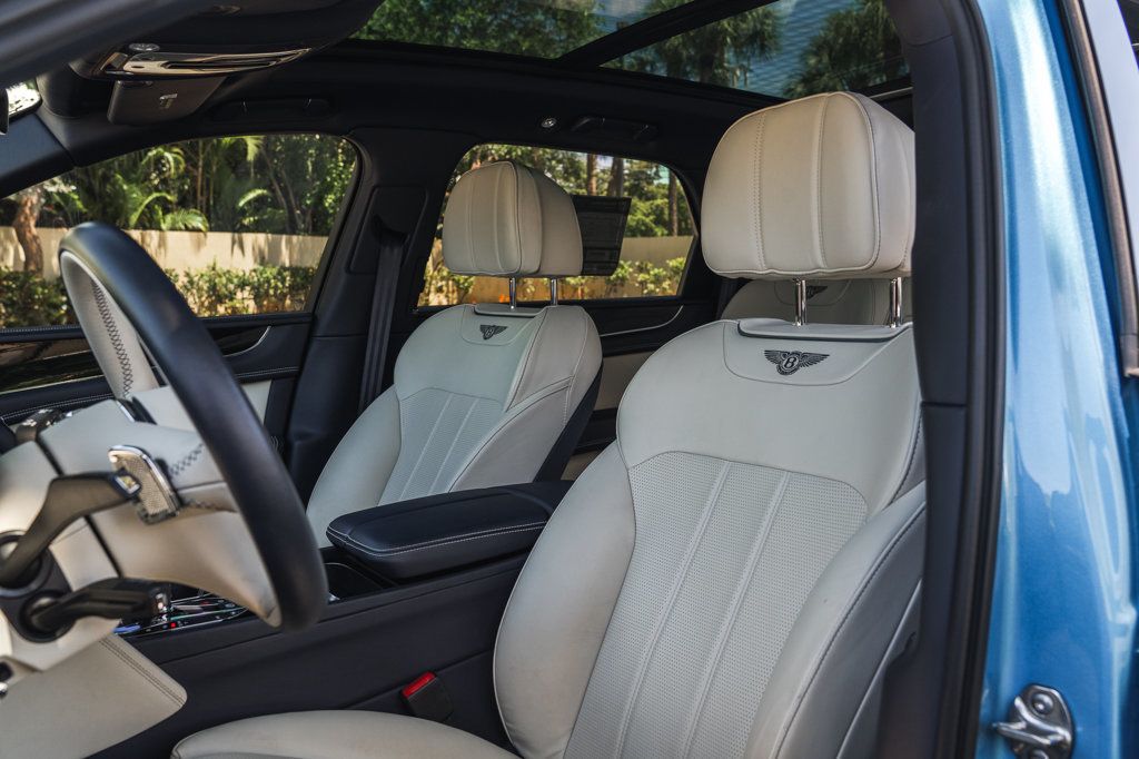 2020 Bentley Bentayga V8 photo 13