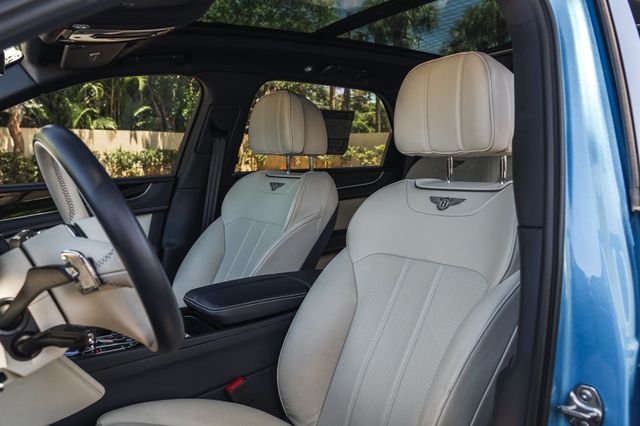 2020 Bentley Bentayga V8 AWD - 22681968 - 12