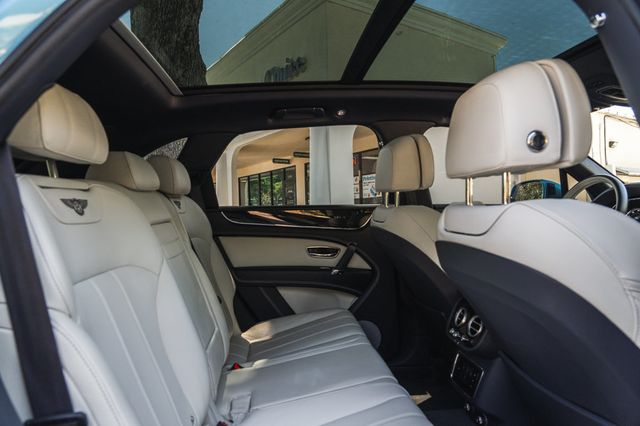 2020 Bentley Bentayga V8 AWD - 22681968 - 23