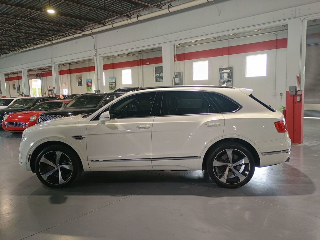 2020 Bentley Bentayga V8 AWD Clean Carfax Florida SUV - 23070787 - 1