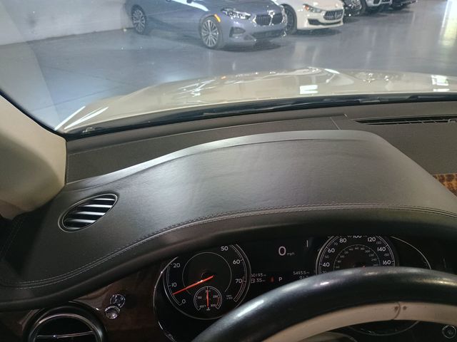 2020 Bentley Bentayga V8 AWD Clean Carfax Florida SUV - 23070787 - 21